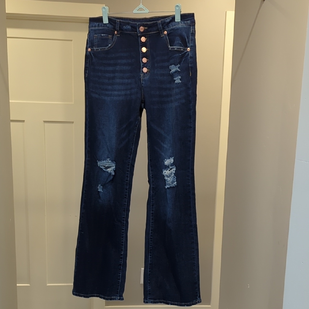 Women's Distressed Blue Jeans